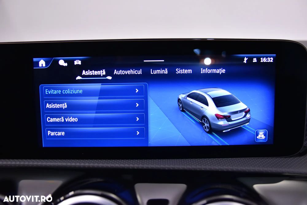 Mercedes-Benz A 180 d 8G-DCT - 24