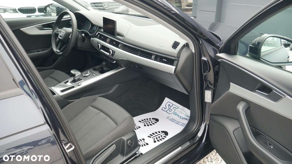 Audi A4 Avant - 13