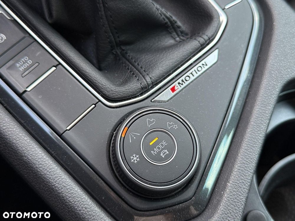 Volkswagen Tiguan 2.0 TSI 4Mot Elegance DSG - 26