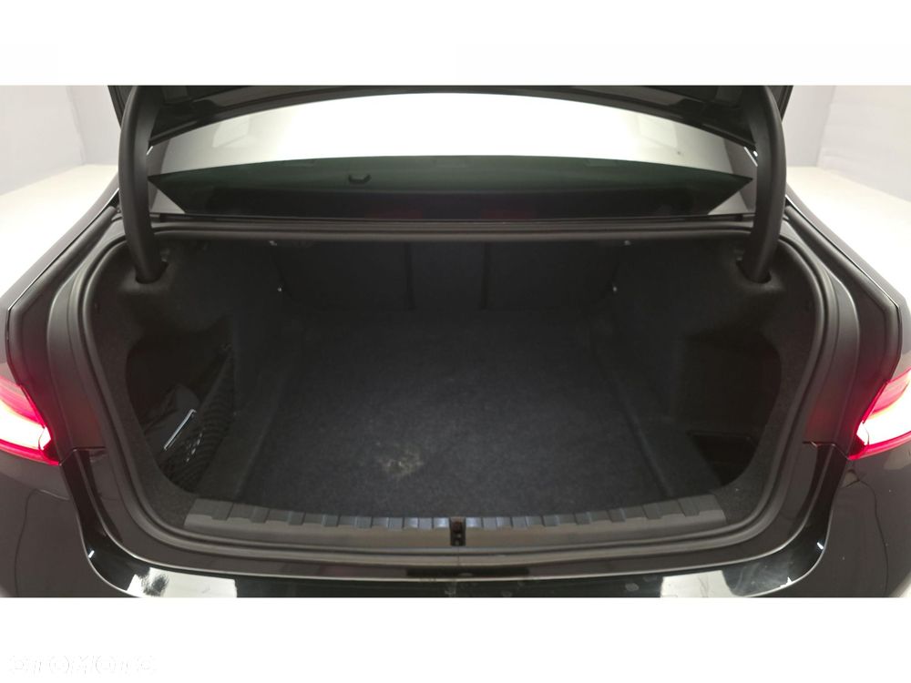 BMW Seria 3 320d xDrive mHEV M Sport - 24