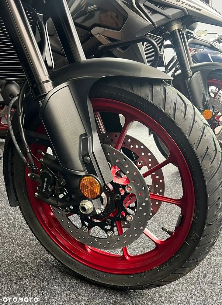 Suzuki V-STROM - 9