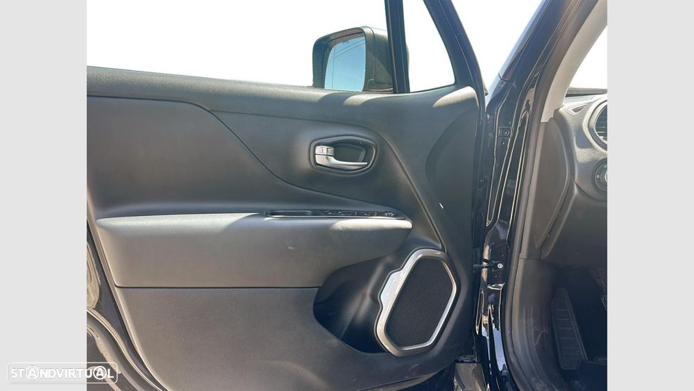 Jeep Renegade 1.0 T Limited - 12