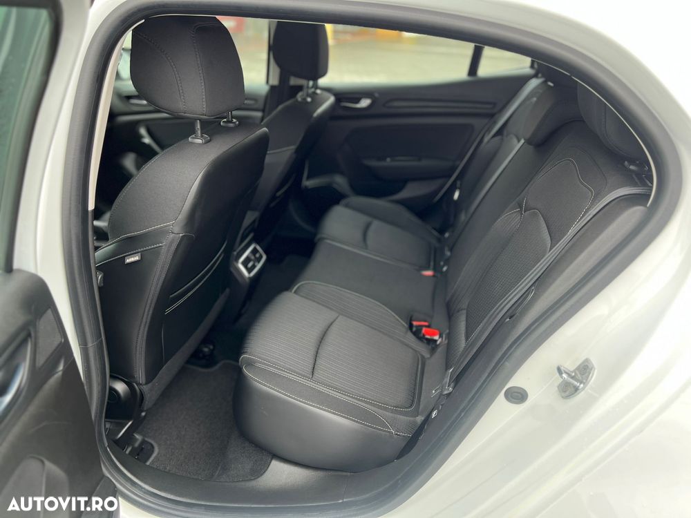 Renault Megane BLUE dCi EDC Limited - 8