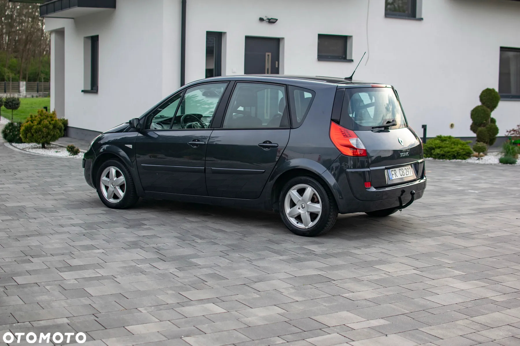 Renault Scenic - 25
