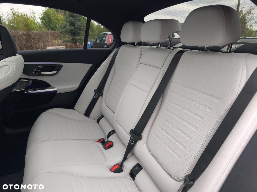 Mercedes-Benz Klasa C - 21