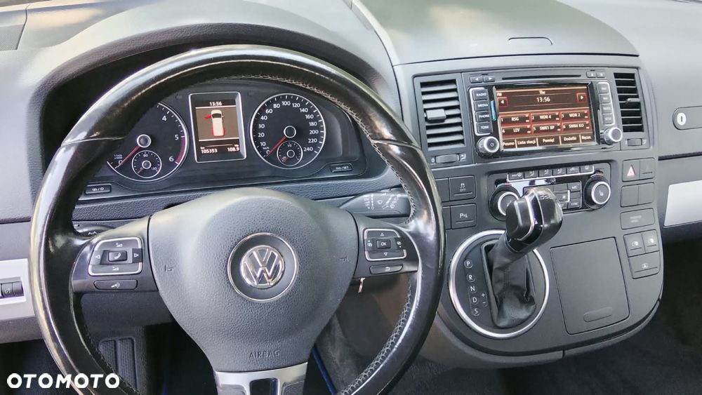 Volkswagen Multivan - 11