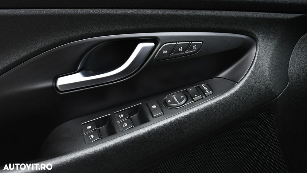 Hyundai i30 1.5 T-GDI 48V-Hybrid DCT N-Line - 23
