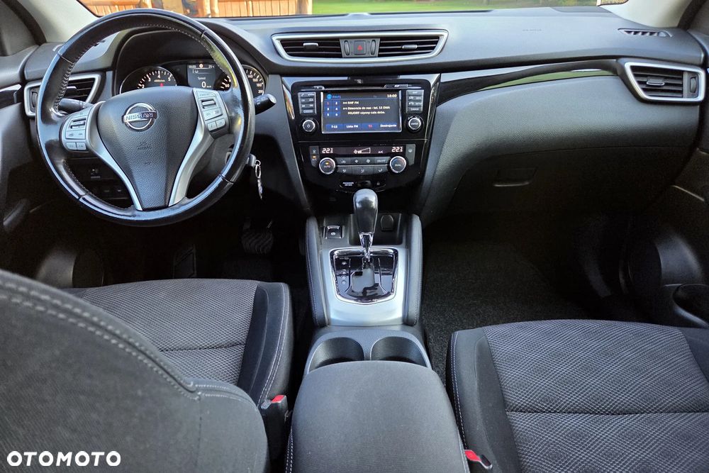 Nissan Qashqai 1.2 DIG-T Xtronic N-Connecta - 32