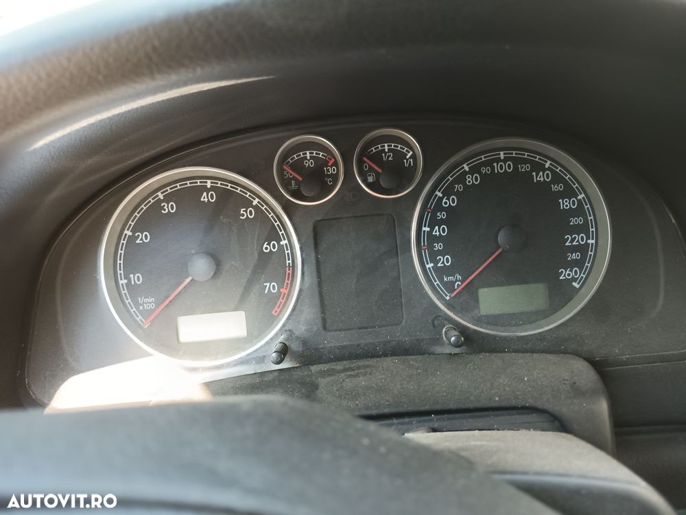 Dezmembrari  VW PASSAT B5, B5.5  1996  > 2005 1.6 Benzina - 30