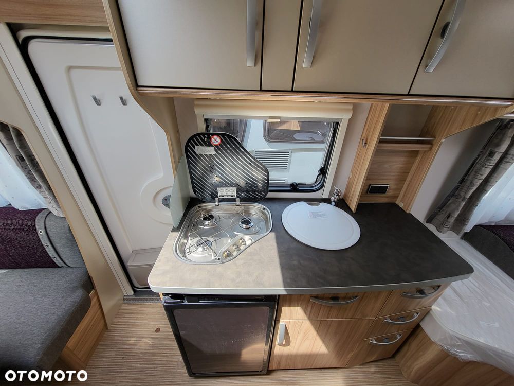 Hymer-Eriba Nova Light 442 - 8