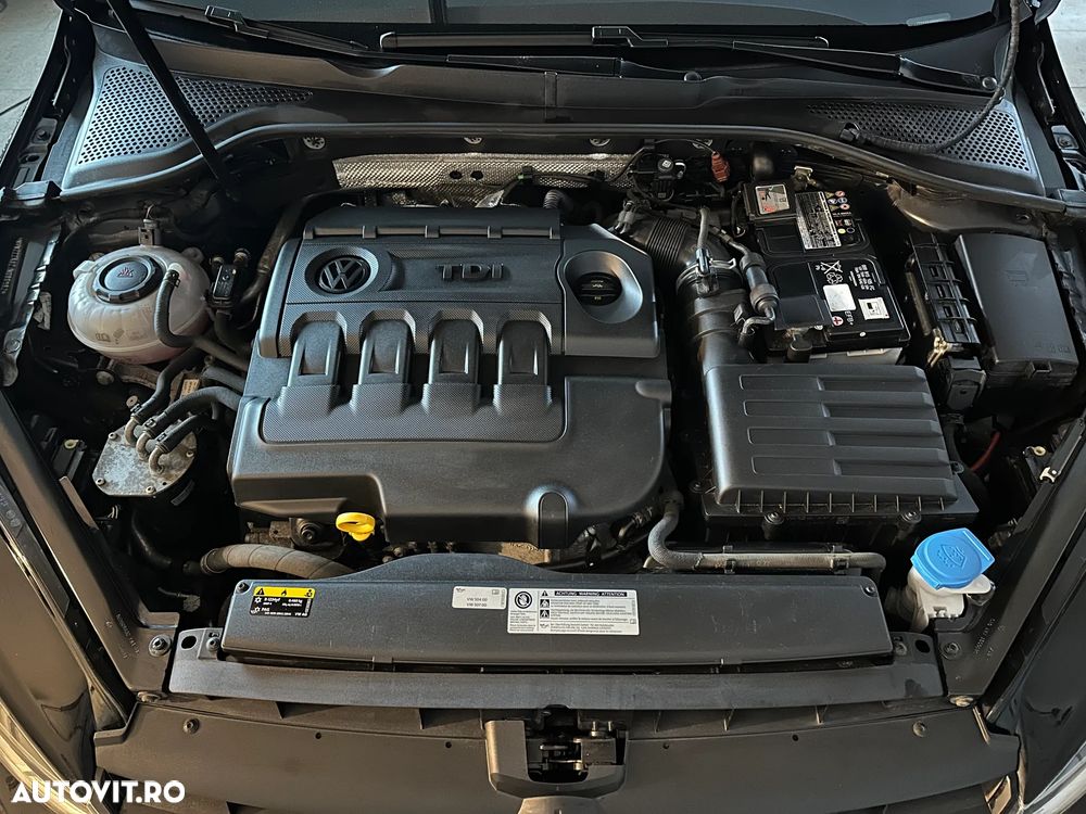 Volkswagen Golf 2.0 TDI 4Motion BMT Comfortline - 9