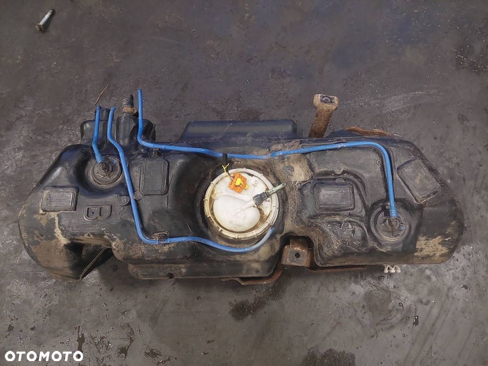 ZBIORNIK PALIWA + POMPKA PLASTIKOWY FIAT PANDA II 1.1 8V - 1