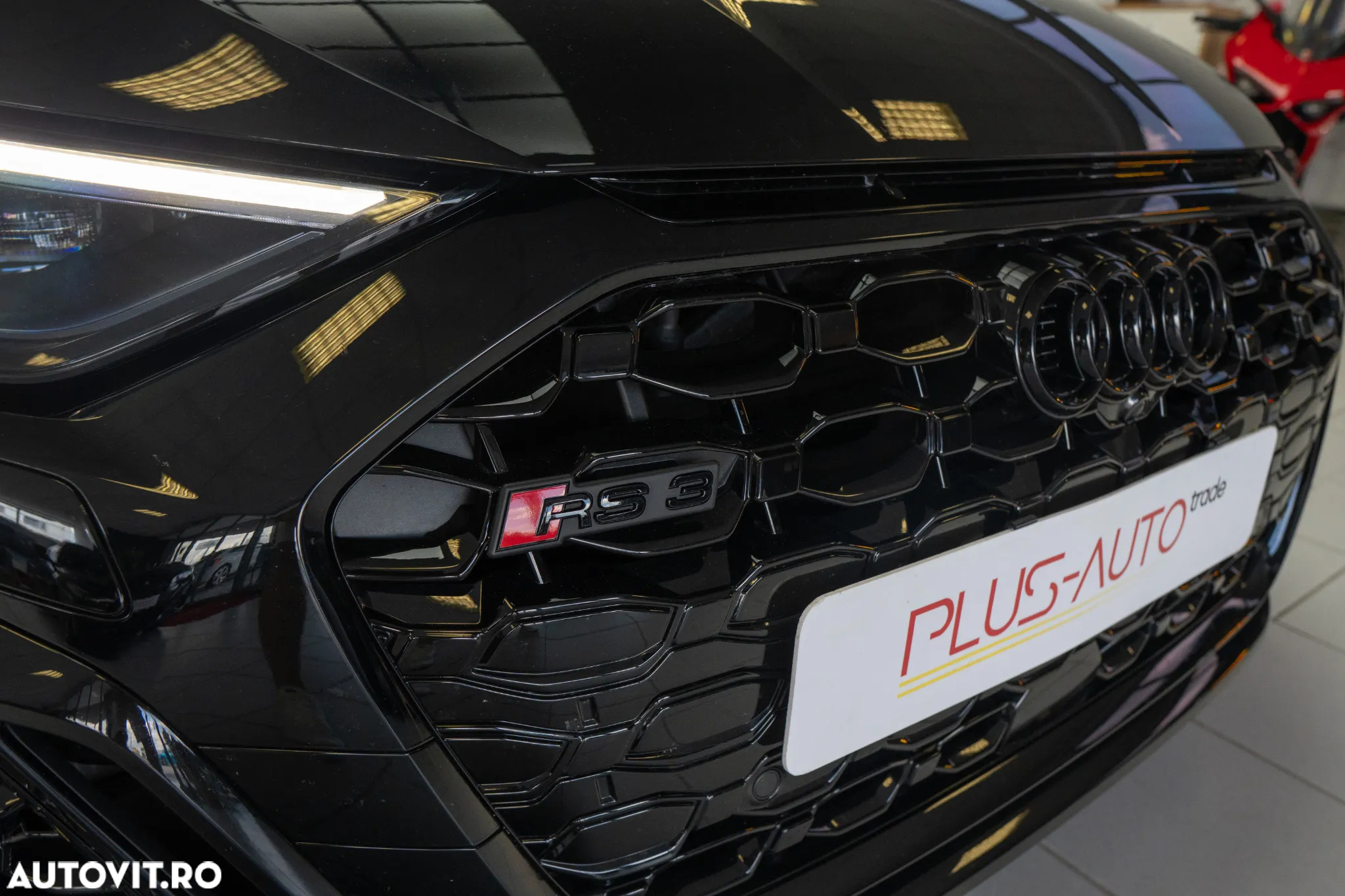 Audi RS3 TFSI quattro S tronic - 4