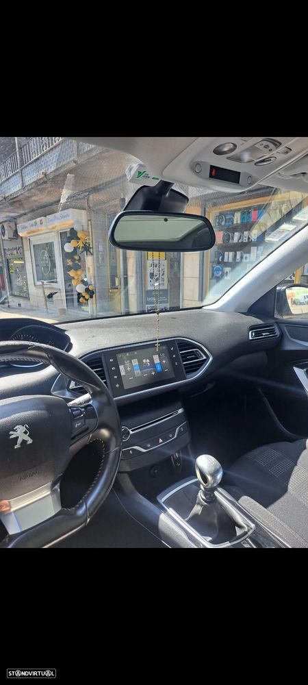Peugeot 308 SW BlueHDi 120 Stop & Start Winter Edition - 8