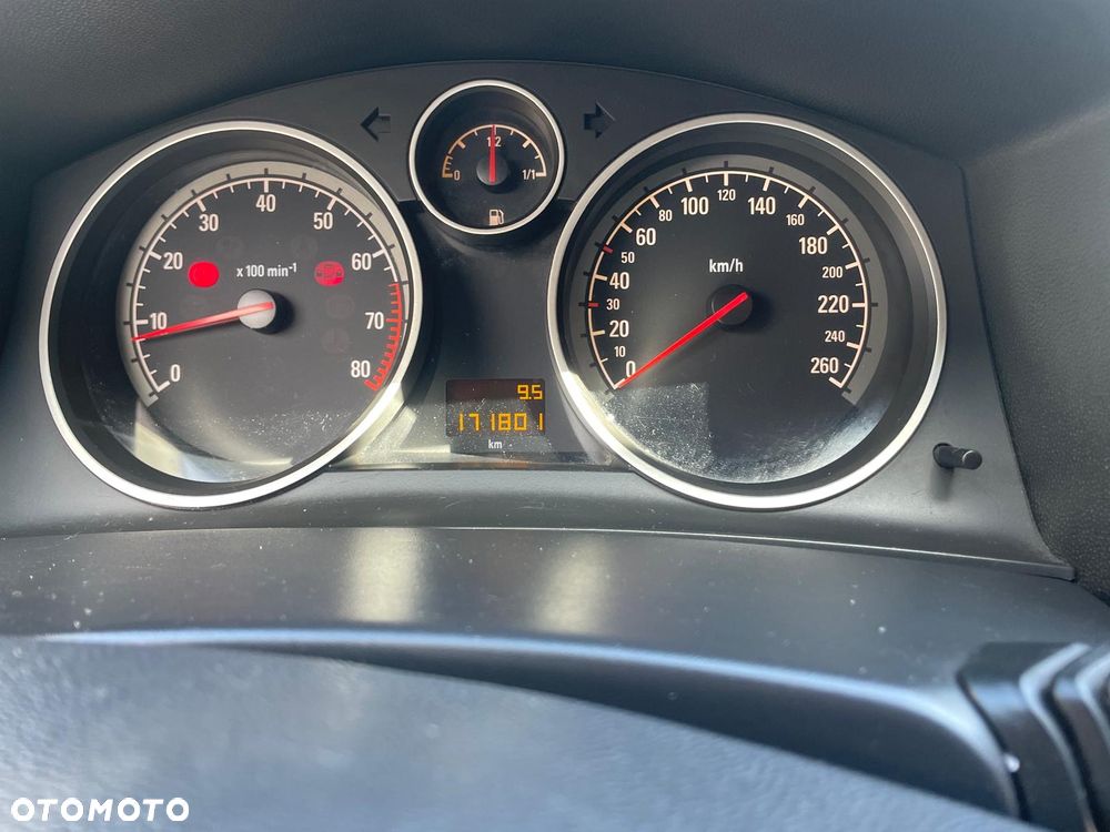 Opel Astra 1.6 Enjoy - 9