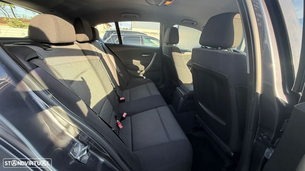 BMW 120 d Sport - 17