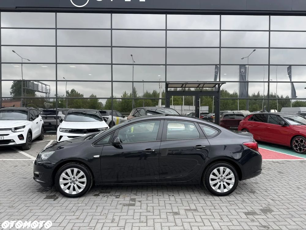 Opel Astra 1.6 Enjoy - 2