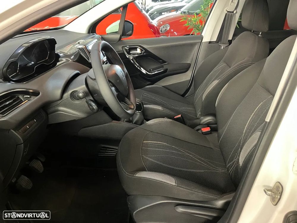 Peugeot 208 1.4 HDi Access - 8
