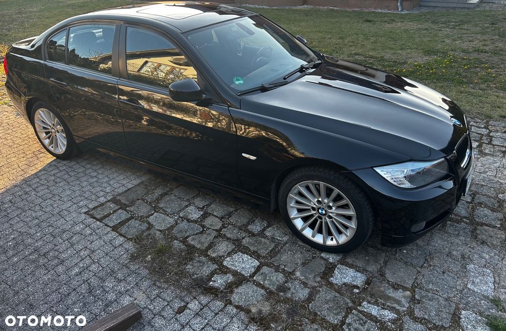 BMW Seria 3 318i - 4