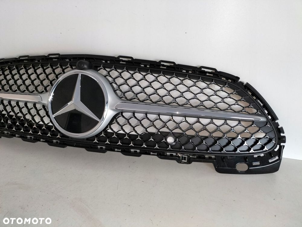 atrapa kratka grill mercedes c klasa w206 21- amg - 3