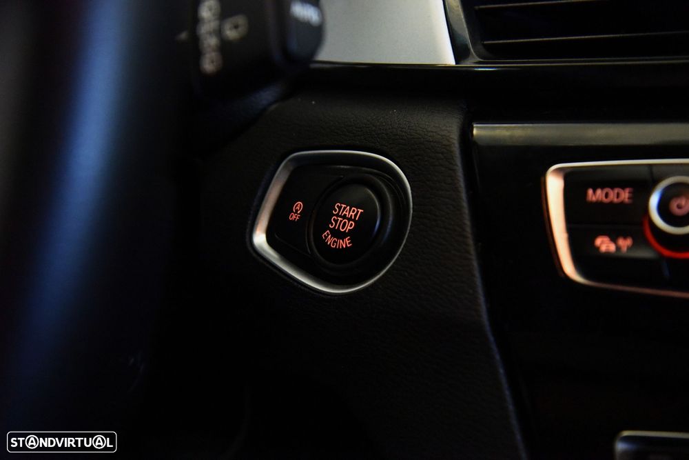 BMW X1 16 d sDrive Advantage - 19