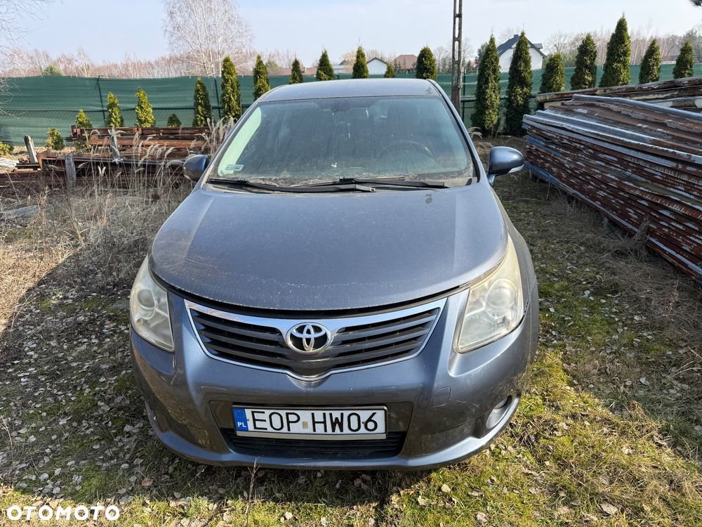 Toyota Avensis 2.0 D-4D Sol - 2