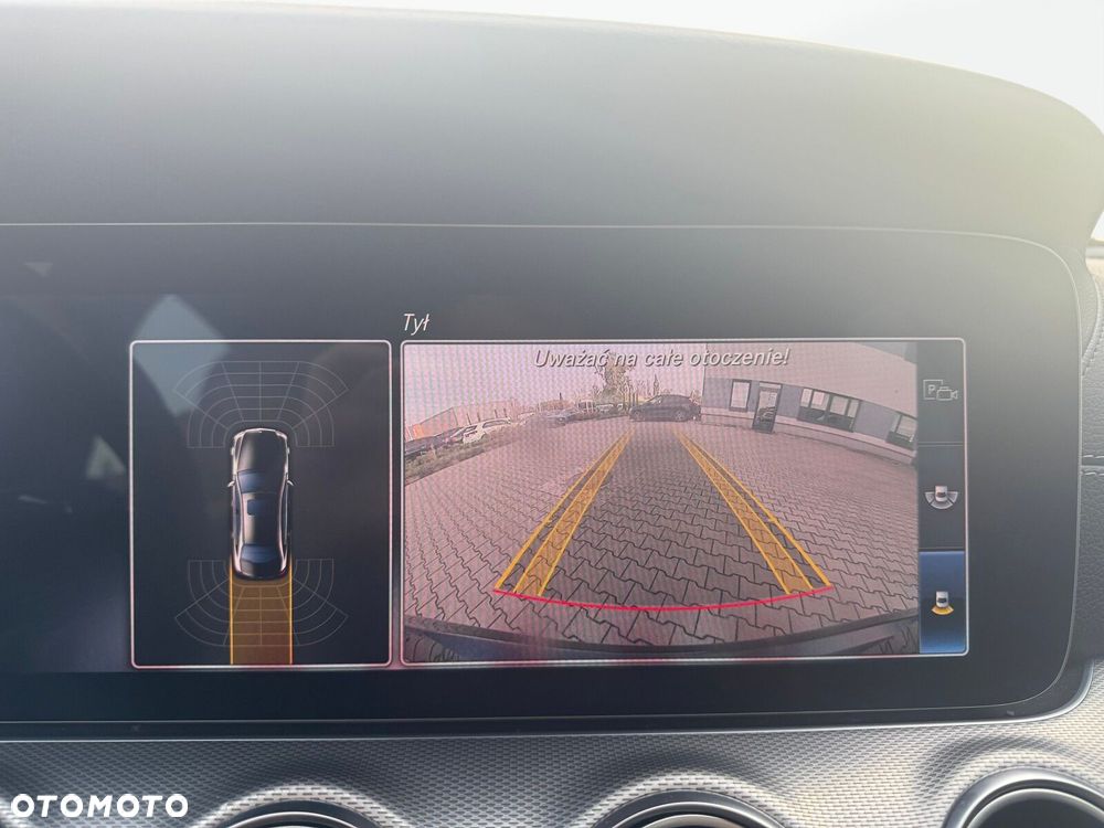 Mercedes-Benz Klasa E - 22