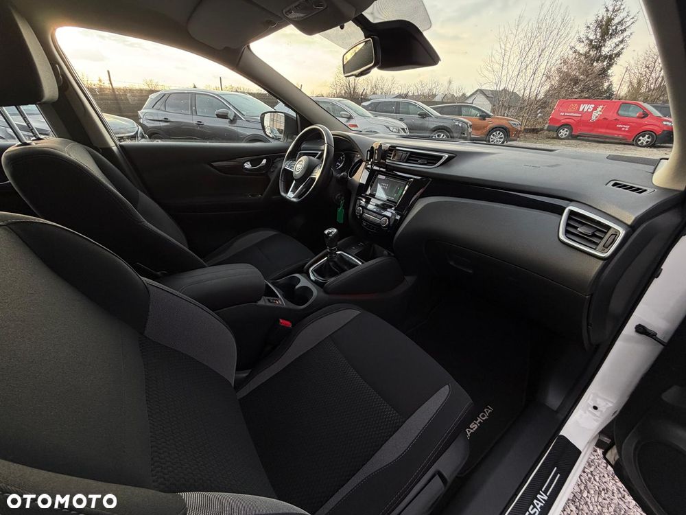 Nissan Qashqai 1.6 DCi 4x4 N-Connecta EU6 - 24