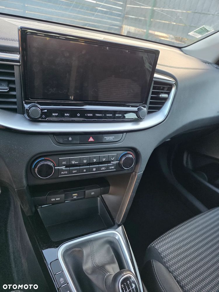 Kia Ceed 1.5 T-GDI OPF Platinum - 16