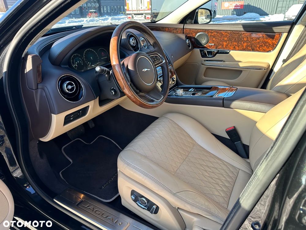 Jaguar XJ 3.0 T LWB AWD Portfolio - 8
