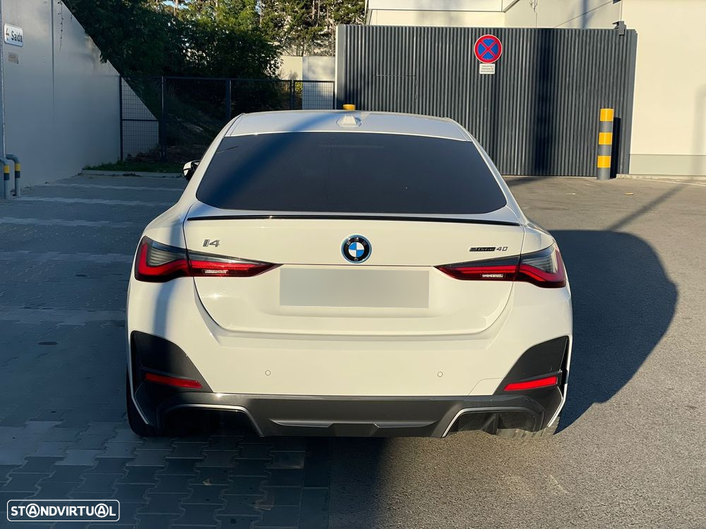 BMW i4 eDrive40 Pack Desportivo M - 7