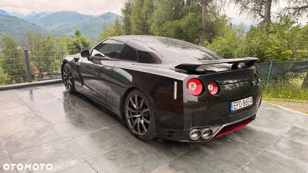 Nissan GT-R - 21