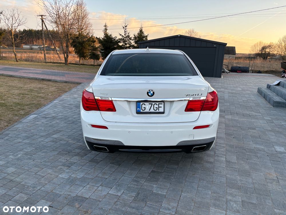 BMW Seria 7 750Li - 4