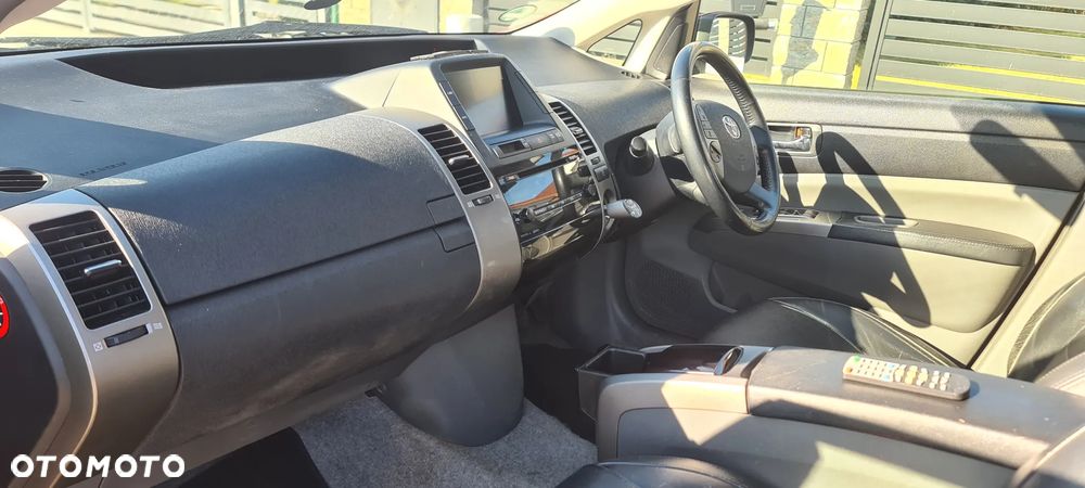 Toyota Prius 1.5 VVT-i Prestige - 16