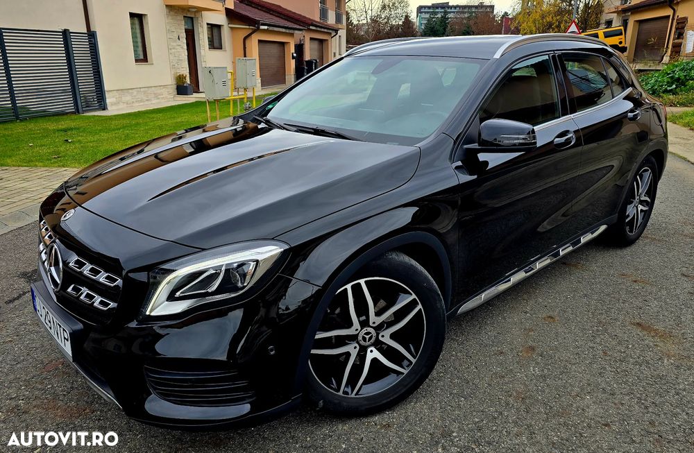 Mercedes-Benz GLA 180 AMG Line - 3