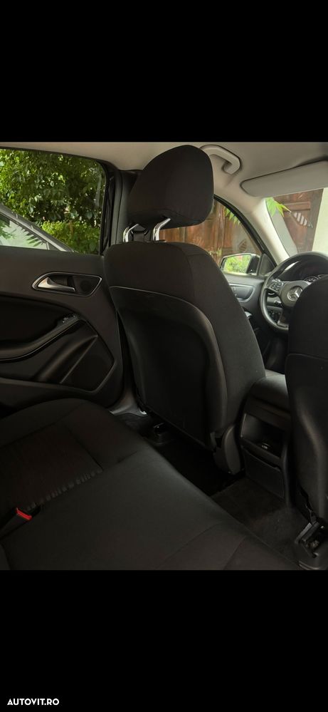 Mercedes-Benz A 180 - 11