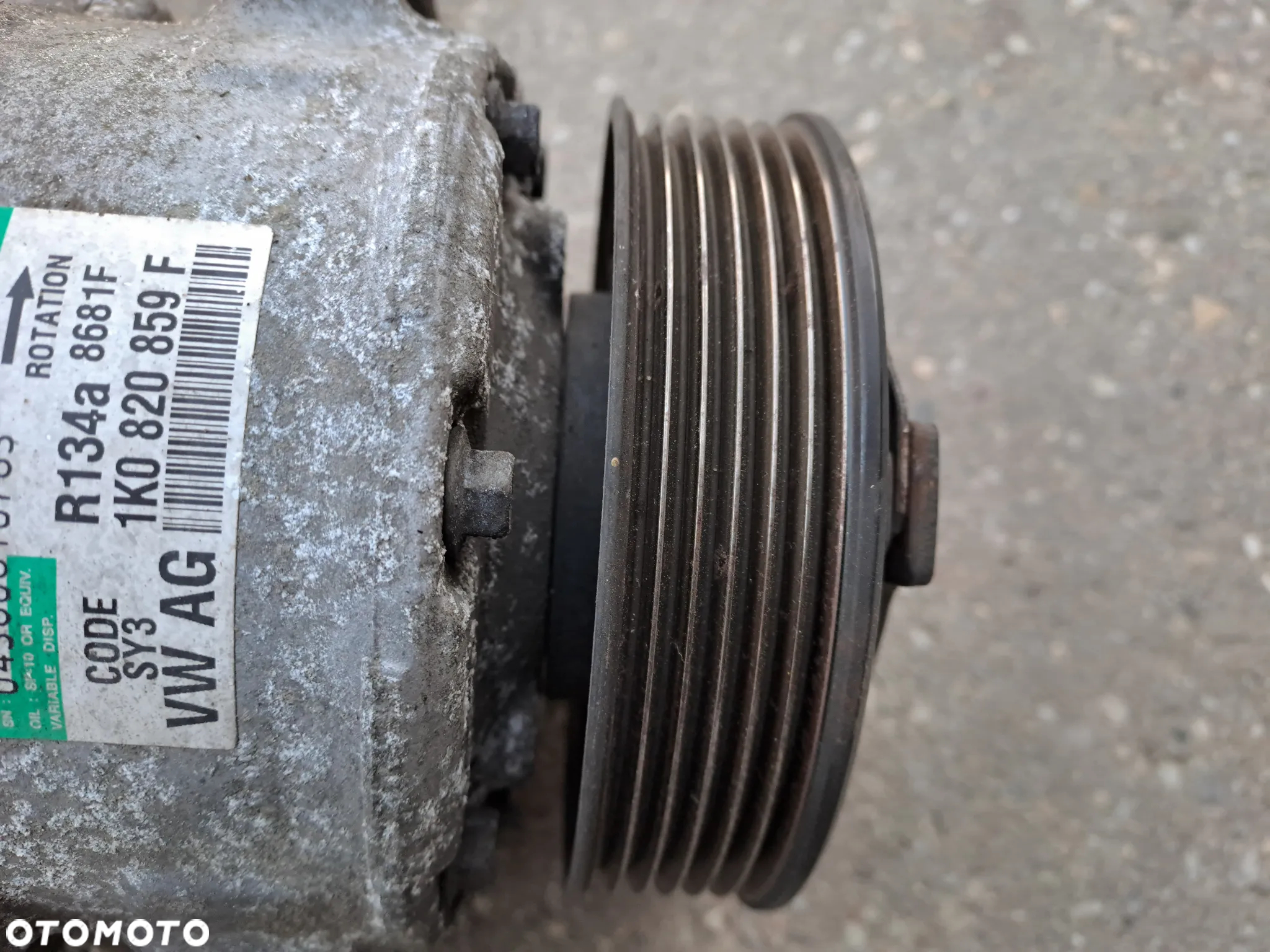 Audi A3 8P sprężarka kompresor klimatyzacji 1K0820859F - 3