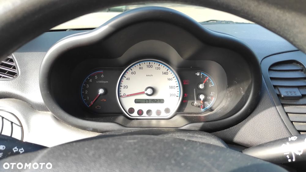 Hyundai i10 1.1 CRDi Comfort - 12