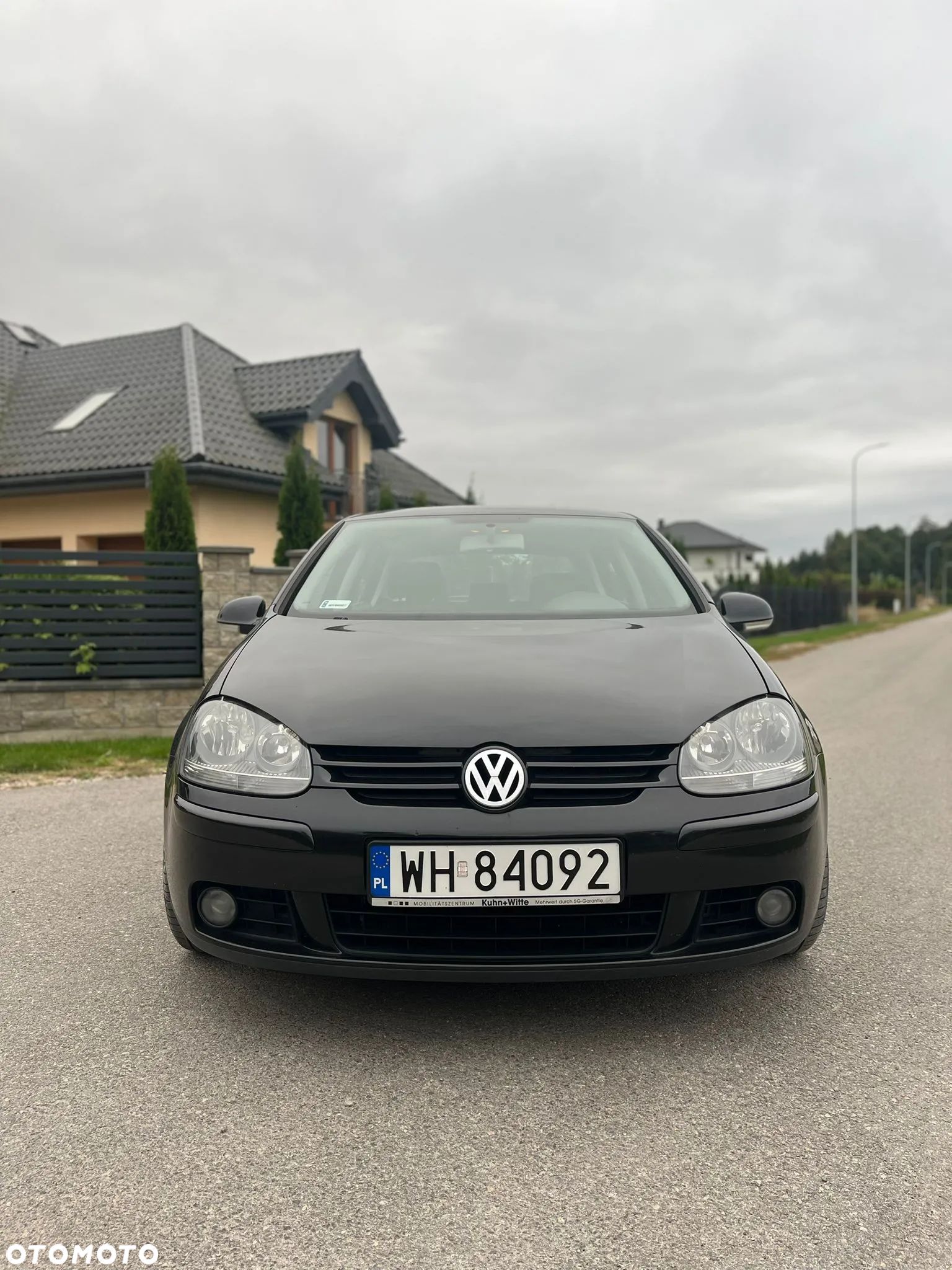 Volkswagen Golf - 1