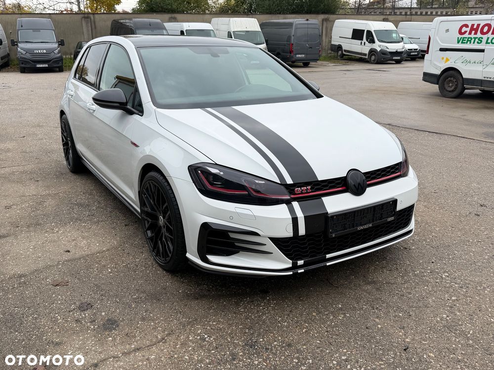 Volkswagen Golf - 3