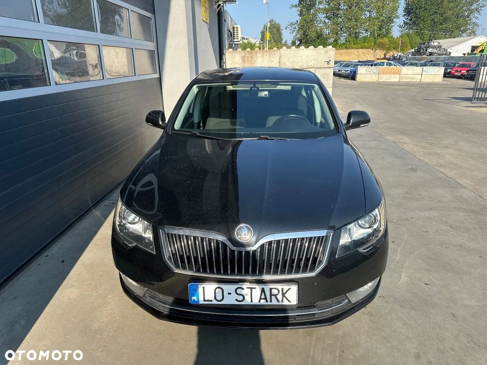 Skoda Superb 2.0 TDI Ambition - 2