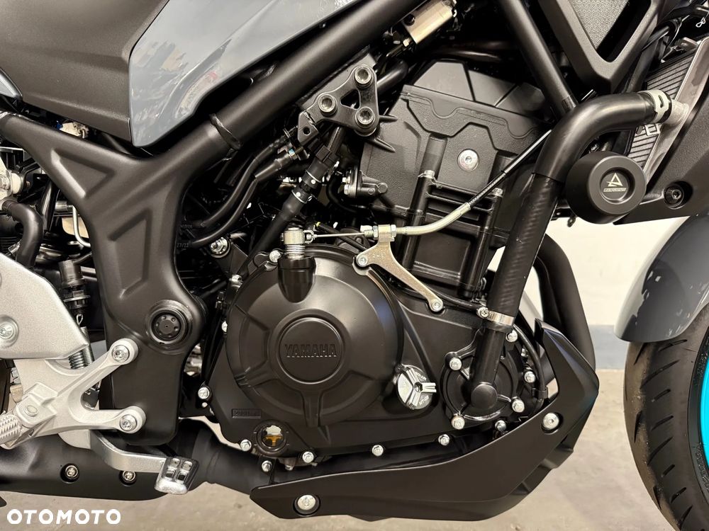 Yamaha MT - 17