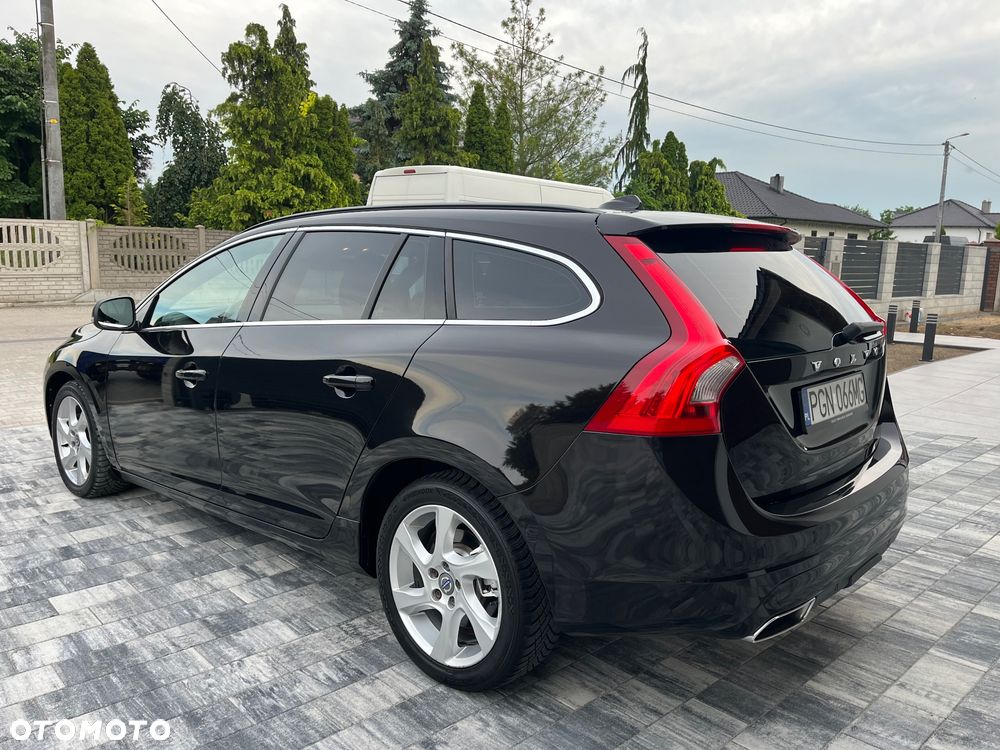 Volvo V60 D4 Geartronic Momentum - 10