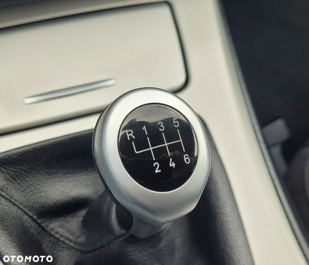 BMW Seria 3 318i - 16