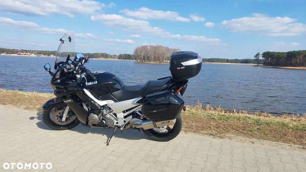 Yamaha FJR - 6