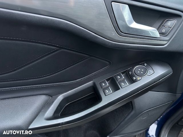 Ford Focus 1.0 EcoBoost Titanium - 18