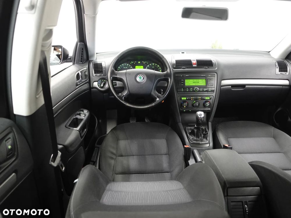 Skoda Octavia 1.8 T FSI Elegance - 28