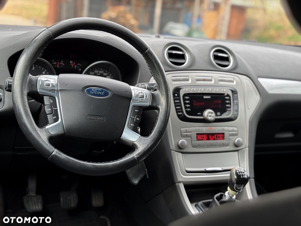 Ford Mondeo 2.0 TDCi Titanium - 10