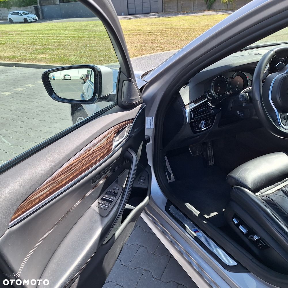 BMW Seria 5 530i M Sport sport - 4