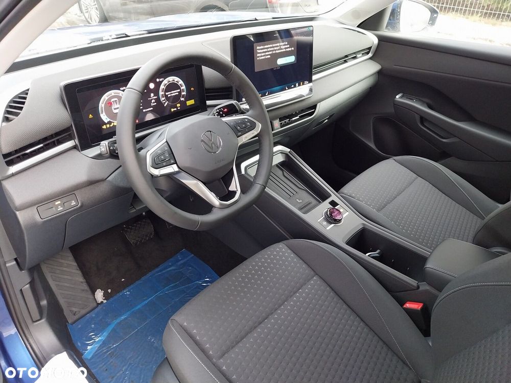 Volkswagen T-Roc - 7